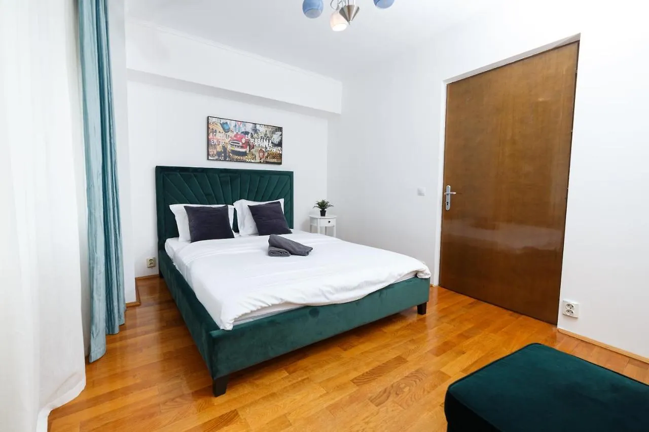 Color Apartments Unirii 14 Blv Bucureşti 0*,